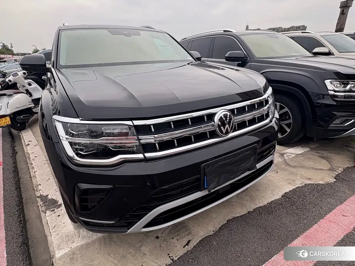 Volkswagen Touareg 2022 Черный из Китая, фото 5