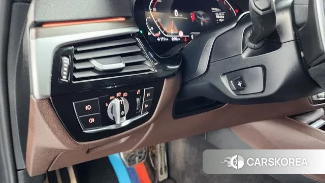 BMW 5 Series (G30) 2020 Серый из Кореи, фото 5