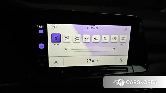 Volkswagen Golf 8th Generation 2023 Белый из Кореи, фото 5