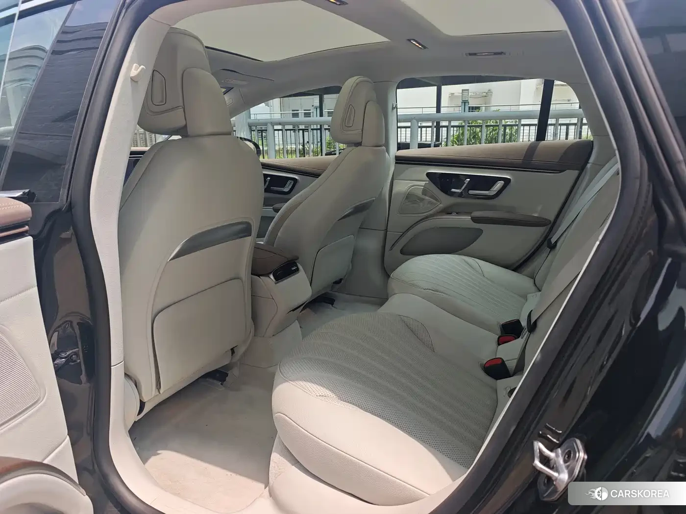 Mercedes-Benz EQS 2024 Silver/gray из Китая, фото 5