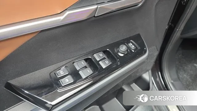 Ssangyong Torres 2023 Черный из Кореи, фото 5