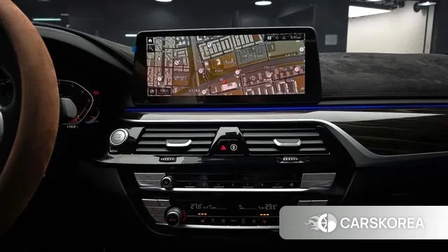 BMW 5 Series (G30) 2022 Белый из Кореи, фото 5