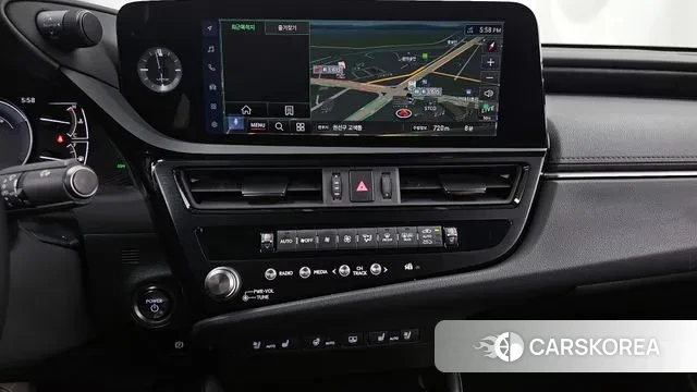 Lexus ES300h 7th generation 2023 Белый из Кореи, фото 5