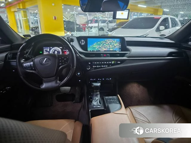 Lexus ES300h 7th generation 2018 Песочный из Кореи, фото 5