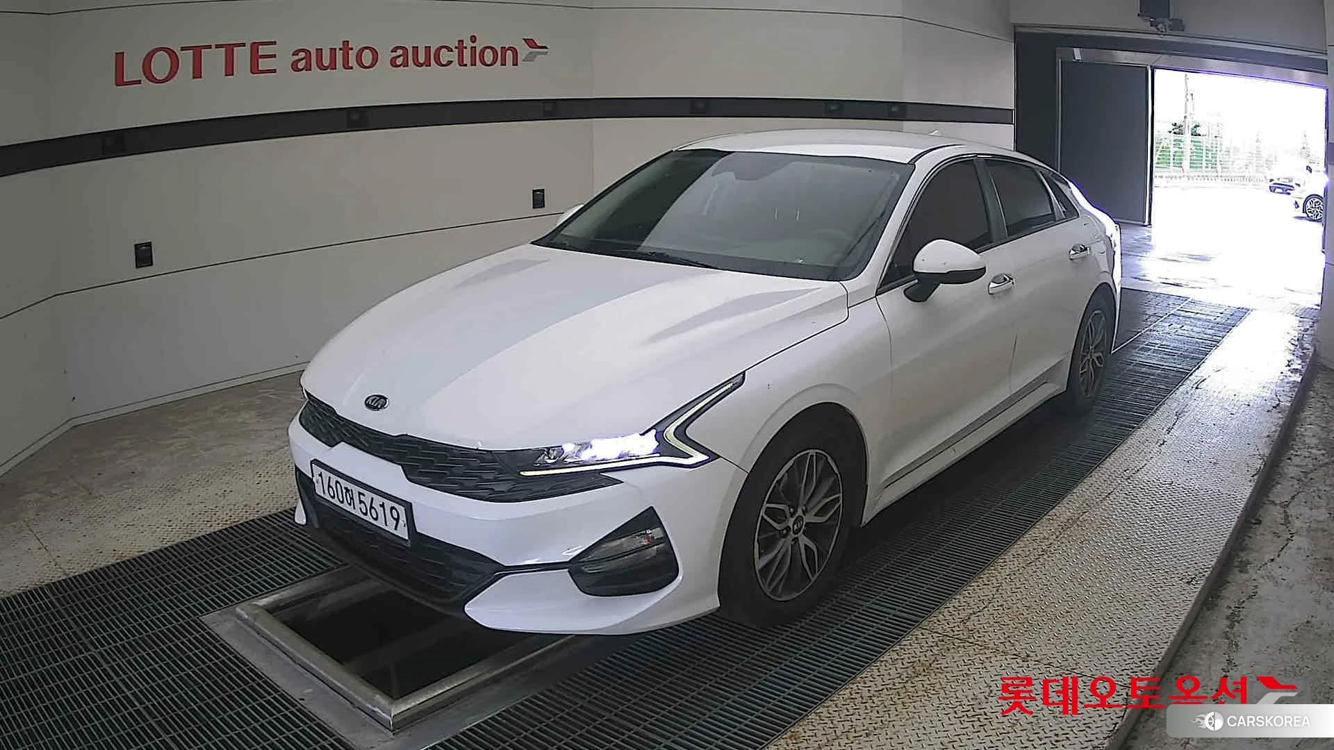 Kia K5 2021 Snow White Pearl (optional) из Кореи, фото 5