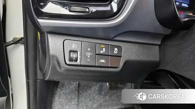 Kia Stonic 2018 Белый из Кореи, фото 5