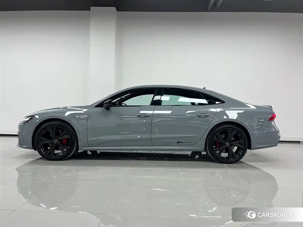 Audi A7L 2025 Silver/gray из Китая, фото 5
