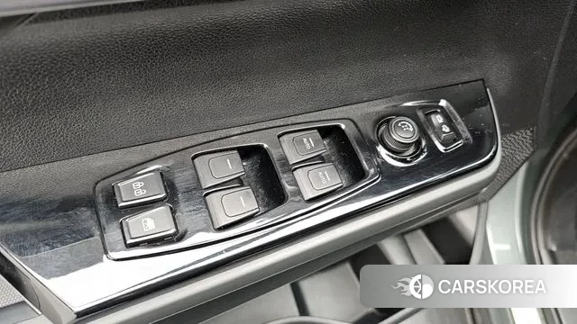 Ssangyong Torres 2022 Темно-зеленый из Кореи, фото 5