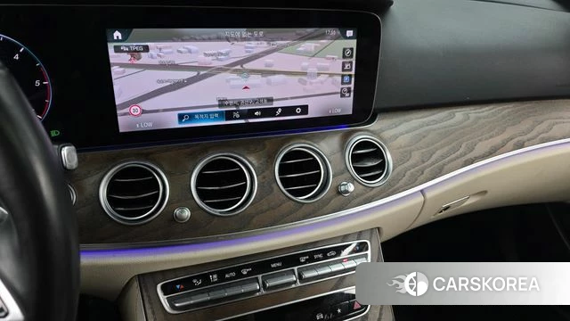 Mercedes-Benz E-Class W213 2023 Серый из Кореи, фото 5