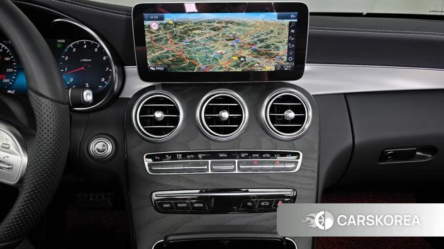 Mercedes-Benz C-Class W205 2023 Белый из Кореи, фото 5