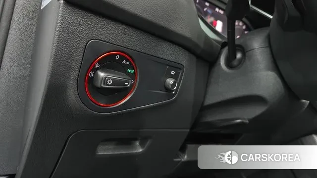 Volkswagen Tiguan second Generation 2023 Белый из Кореи, фото 5