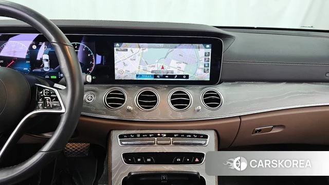 Mercedes-Benz E-Class W213 2023 Серый из Кореи, фото 5