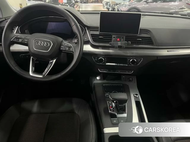 Audi Q5L 2019 Черный из Китая, фото 5