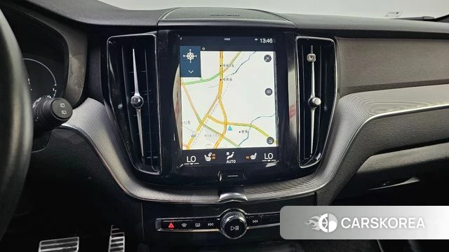 Volvo XC60 second Generation 2021 Белый из Кореи, фото 5