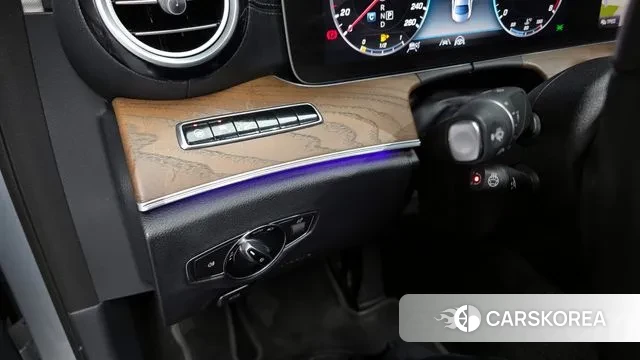 Mercedes-Benz E-Class W213 2020 Серебристо-серый из Кореи, фото 5