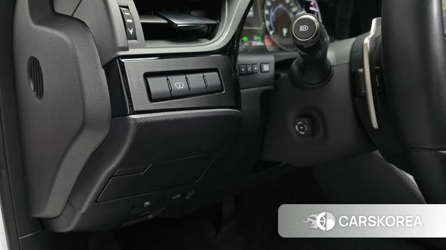 Lexus ES300h 7th generation 2024 Белый из Кореи, фото 5