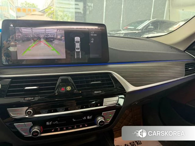 BMW 5 series 2022 Белый из Китая, фото 5