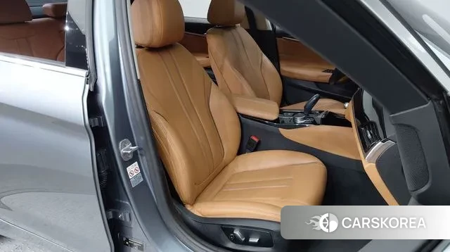 BMW 5 Series (G30) 2018 Серый из Кореи, фото 5