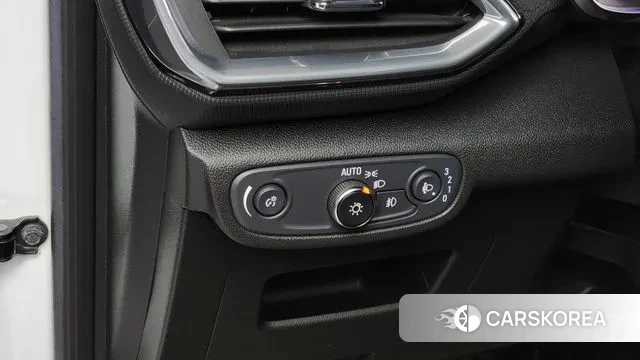 Chevrolet (GM Daewoo) Trailblazer 2022 Белый из Кореи, фото 5