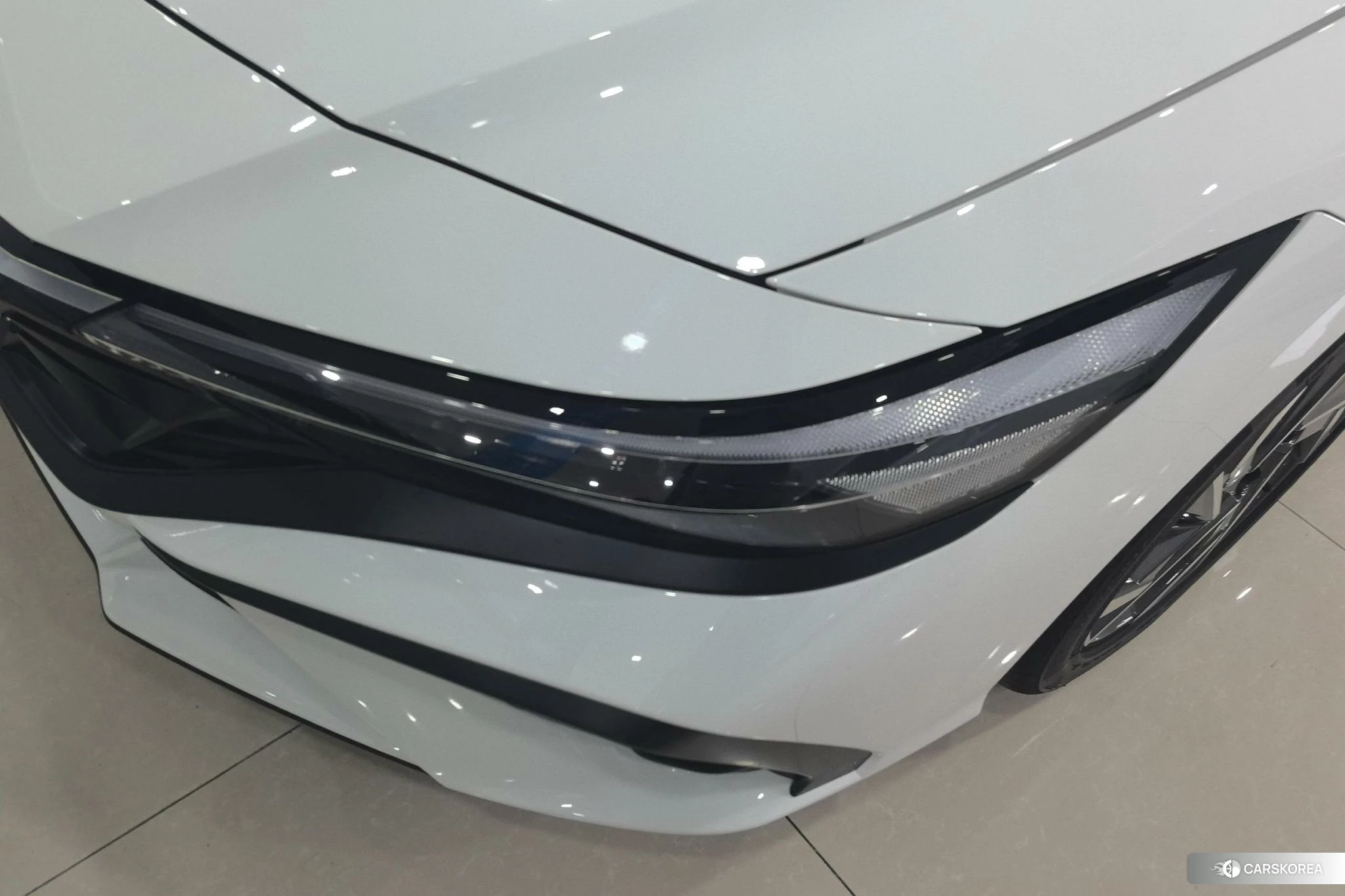 Hyundai Elantra 2023 Белый из Китая, фото 5