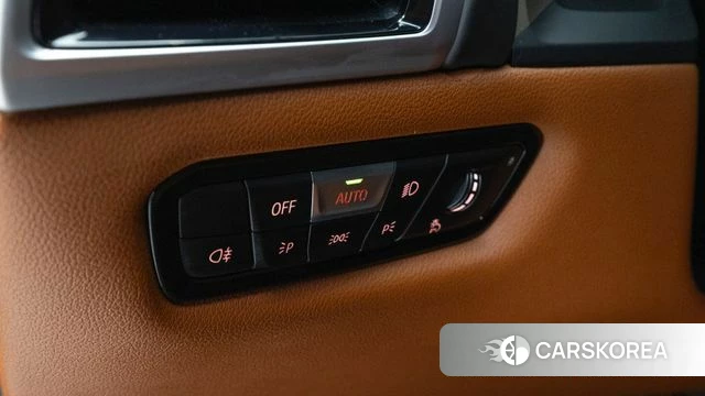 BMW 8 Series (G15) 2024 Черный из Кореи, фото 5