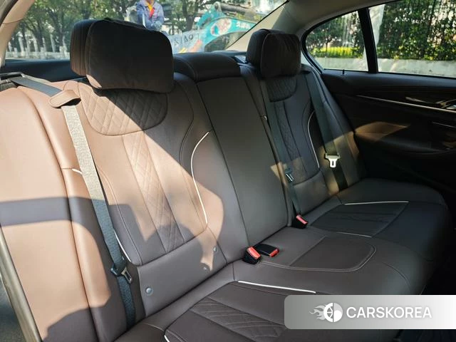 BMW 5 series 2021 Черный из Китая, фото 5