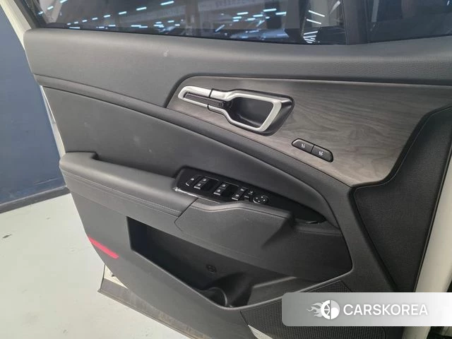 Kia Sportage 5th Generation Hybrid 2023 Белый из Кореи, фото 5