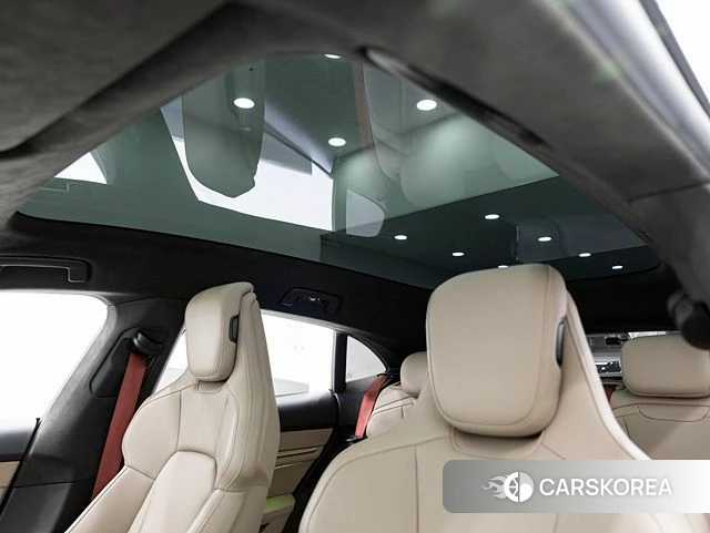 Porsche Taycan 2023 Белый из Кореи, фото 5