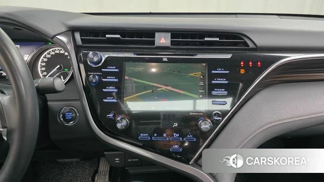 Toyota Camry (XV70) 2018 Серебряный из Кореи, фото 5