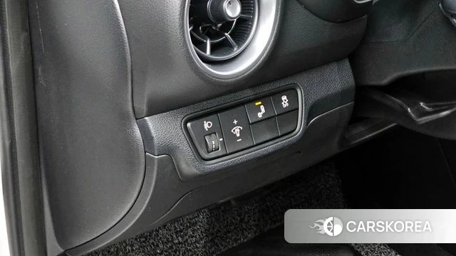 Kia The New K3 2nd generation 2021 Белый из Кореи, фото 5