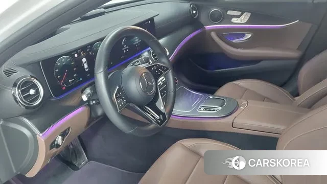 Mercedes-Benz E-Class W213 2023 Белый из Кореи, фото 5