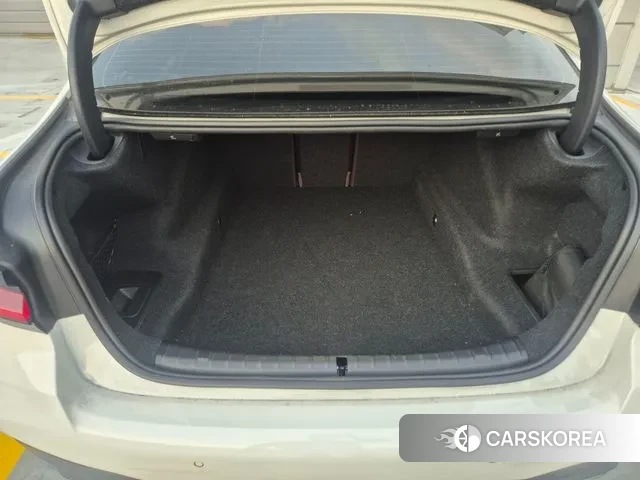 BMW 5 Series (G30) 2023 Белый из Кореи, фото 5