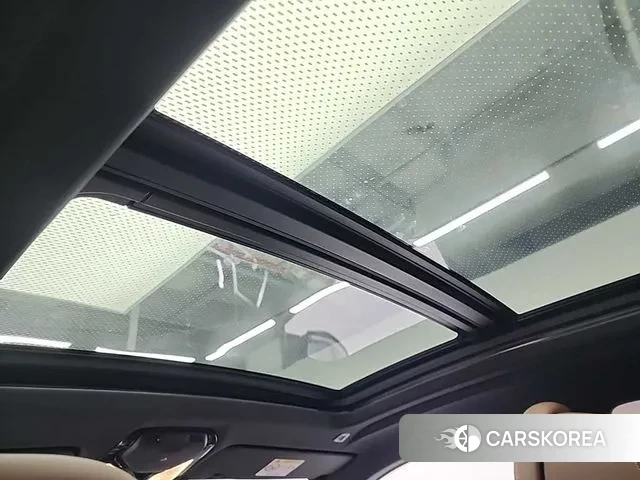 BMW X6 (G06) 2025 Светло-серебряный цвет из Кореи, фото 5