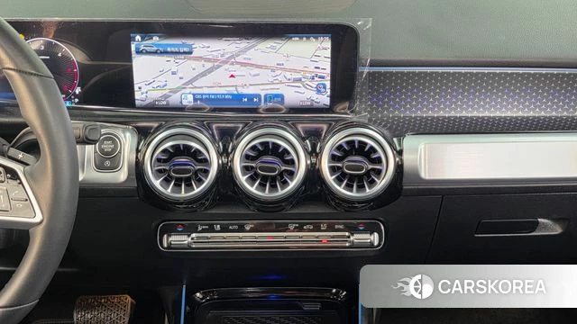 Mercedes-Benz GLB-Class X247 2024 Белый из Кореи, фото 5