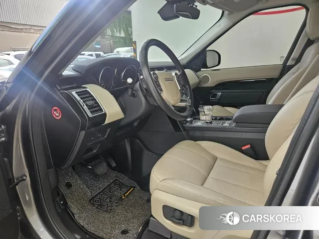 Land Rover Discovery 5 2018 Серебристо-серый из Кореи, фото 5