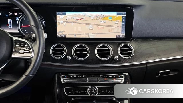 Mercedes-Benz E-Class W213 2019 Белый из Кореи, фото 5