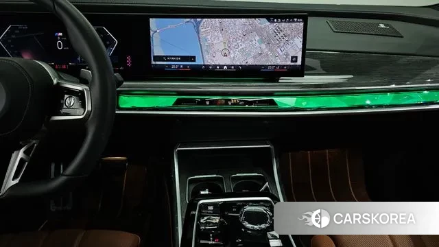 BMW 7 Series (G70) 2023 Серебристо-серый из Кореи, фото 5