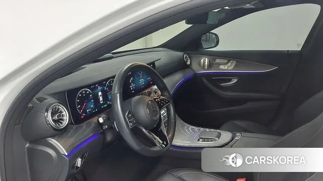 Mercedes-Benz E-Class W213 2022 Белый из Кореи, фото 5