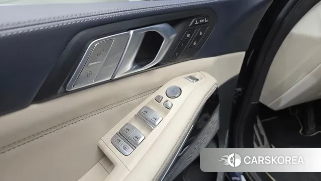 BMW X7 (G07) 2020 Черный из Кореи, фото 5