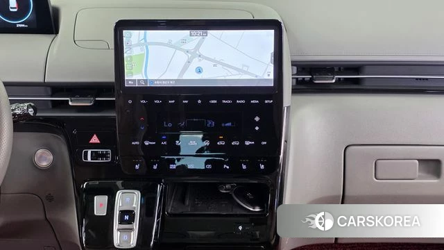 Hyundai Staria 2023 Серый из Кореи, фото 5