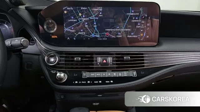 Lexus LS500 5th generation 2022 Белый из Кореи, фото 5