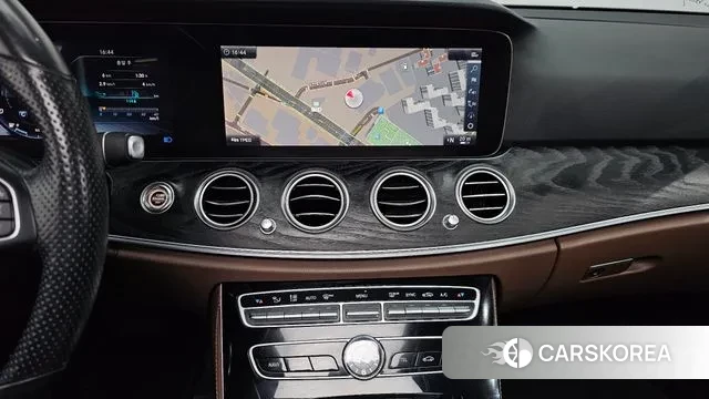 Mercedes-Benz E-Class W213 2018 Черный из Кореи, фото 5