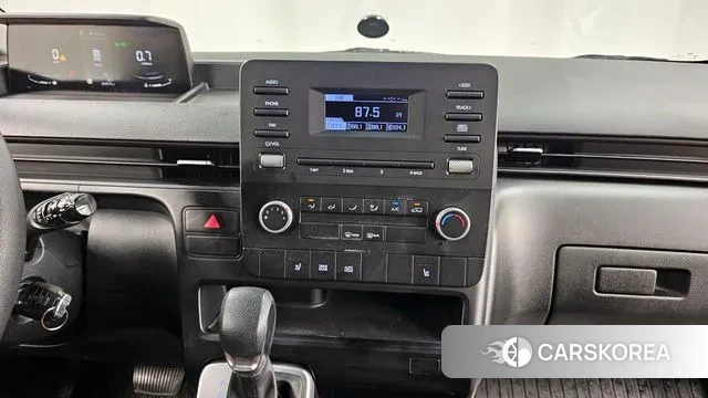 Hyundai Staria 2021 Белый из Кореи, фото 5