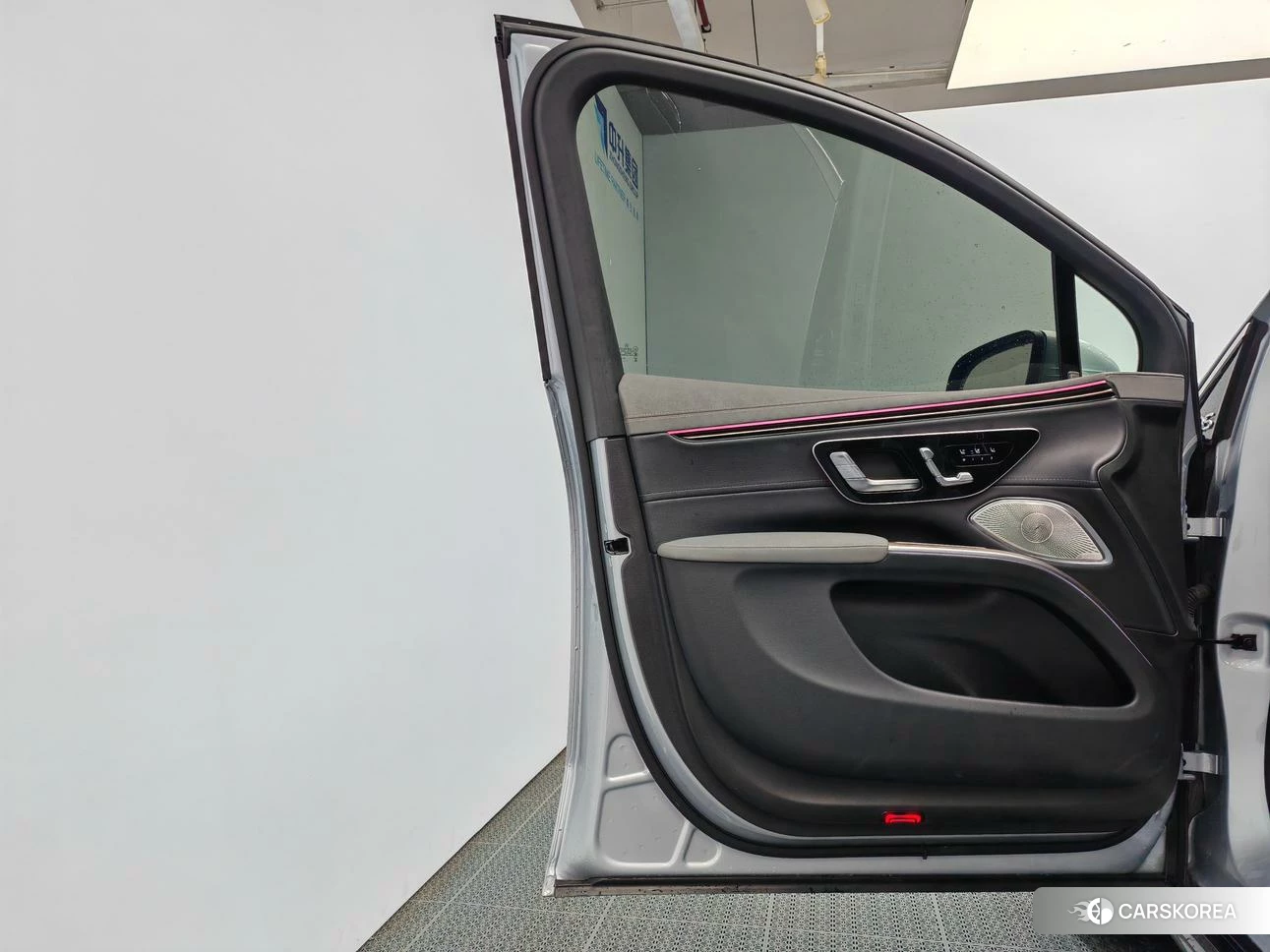 Mercedes-Benz EQS SUV 2023 Серебристо-серый из Китая, фото 5