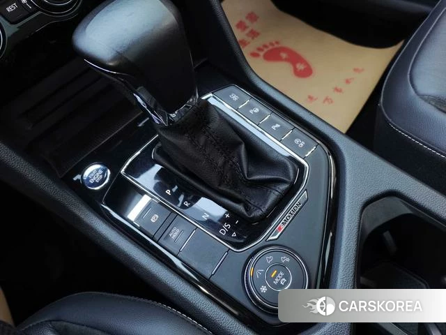 Volkswagen Tiguan L 2019 Серебристо-серый из Китая, фото 5