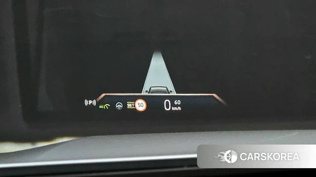 BMW 5 Series (G60) 2025 Светло-серебряный цвет из Кореи, фото 5