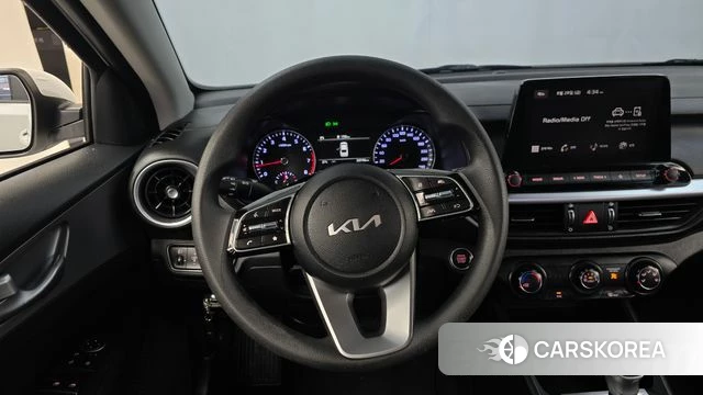 Kia The New K3 2nd generation 2023 Белый из Кореи, фото 5