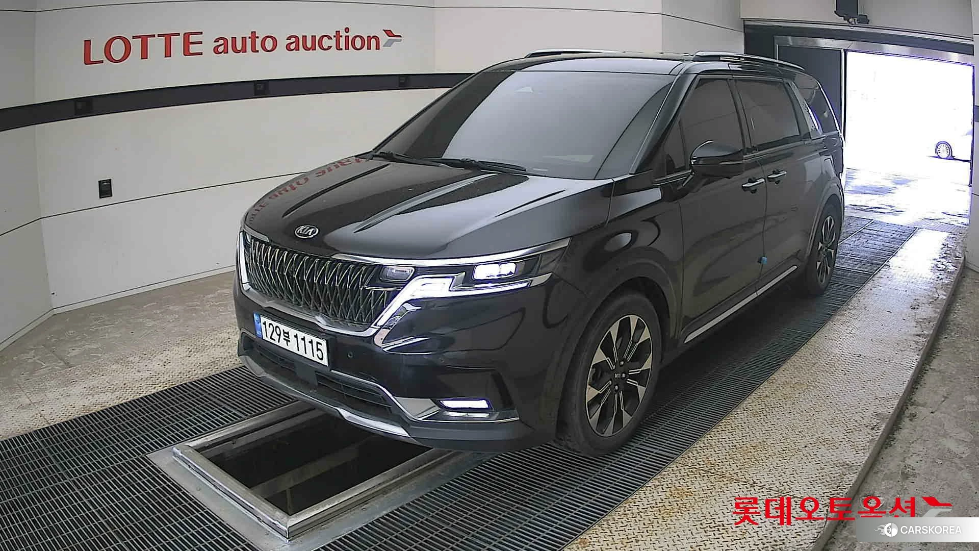 Kia Carnival 2021 Черный из Кореи, фото 5