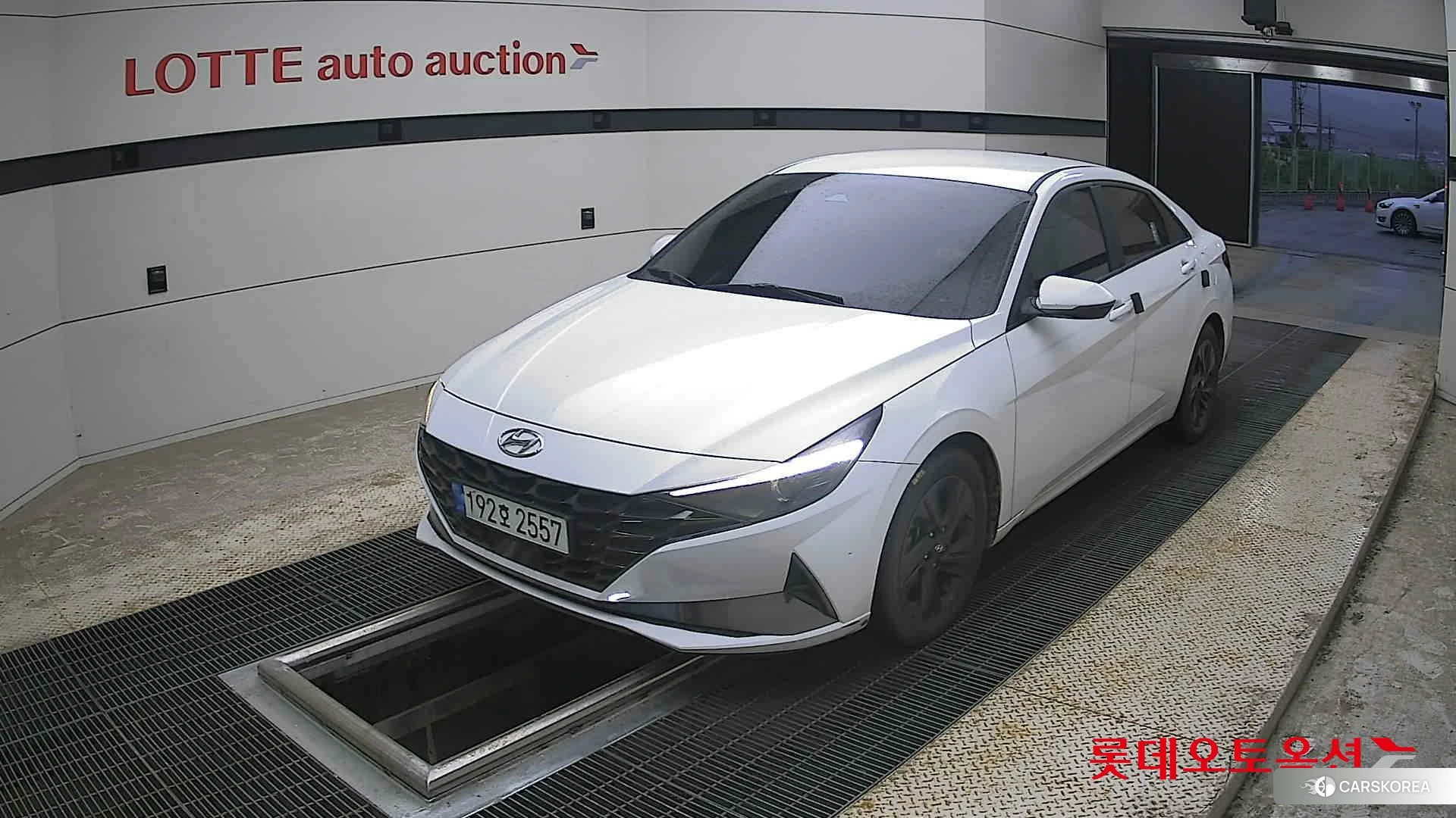 Hyundai Avante 2023 Polar White из Кореи, фото 5