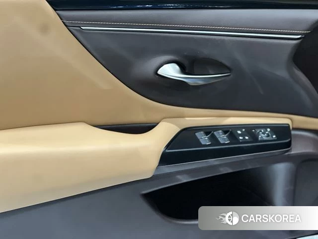 Lexus ES 2021 Синий из Китая, фото 5